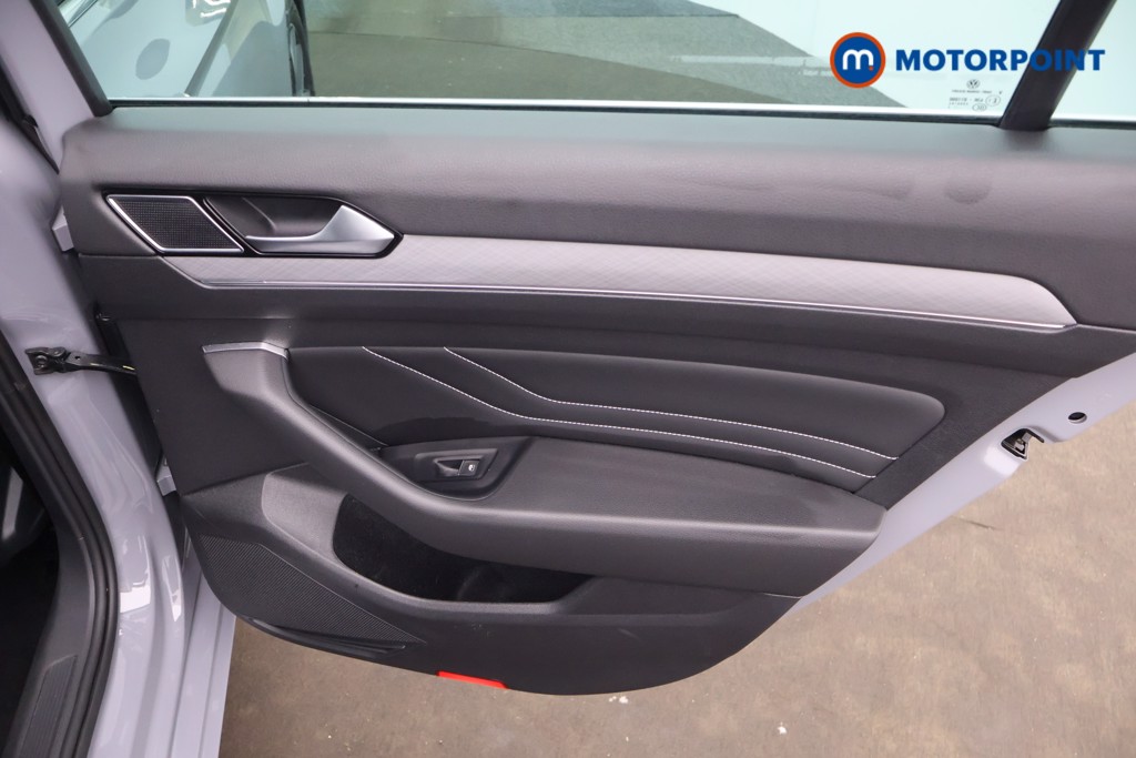 Volkswagen Passat GTE Automatic Petrol Plug-In Hybrid Saloon - Stock Number (1652786) - 17th supplementary image