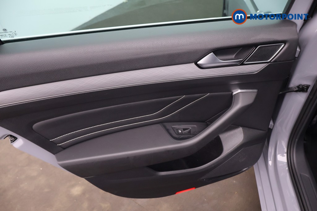 Volkswagen Passat GTE Automatic Petrol Plug-In Hybrid Saloon - Stock Number (1652786) - 20th supplementary image