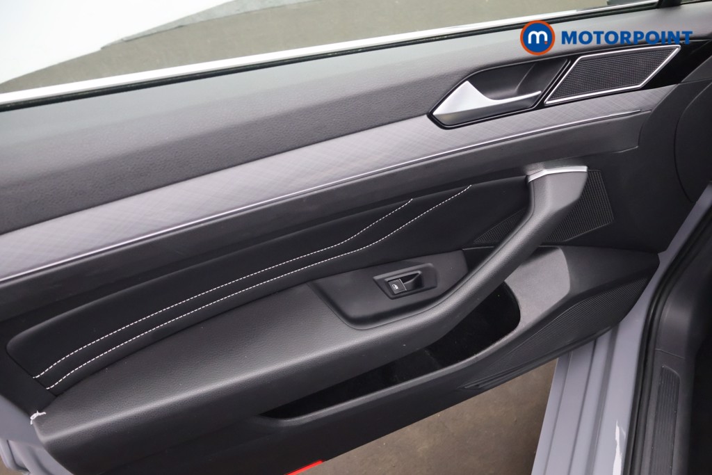 Volkswagen Passat GTE Automatic Petrol Plug-In Hybrid Saloon - Stock Number (1652786) - 22nd supplementary image