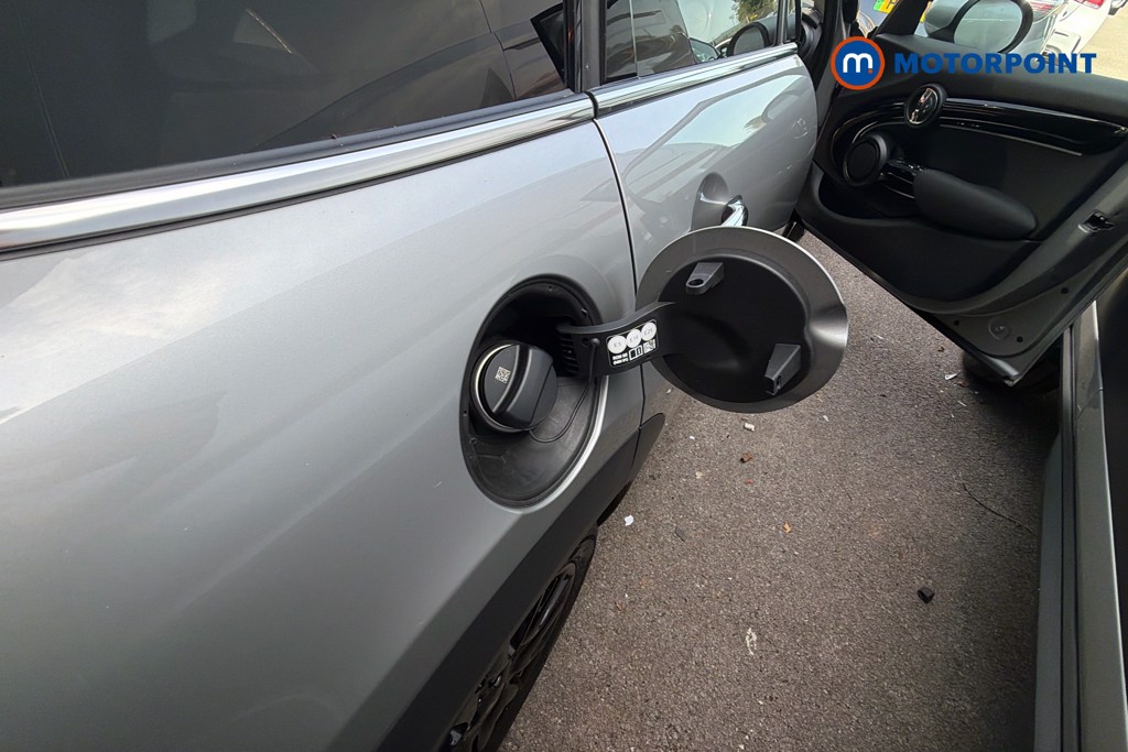 Mini Hatchback Cooper Classic Automatic Petrol Hatchback - Stock Number (1652993) - 41st supplementary image