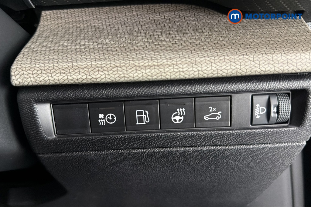Citroen C5 X Shine Plus Automatic Petrol Plug-In Hybrid Hatchback - Stock Number (1653162) - 11th supplementary image