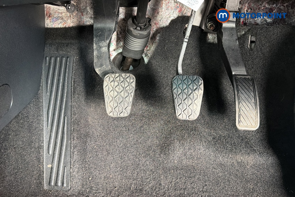 Ford Ecosport Titanium Manual Petrol SUV - Stock Number (1653524) - 24th supplementary image