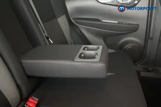 Nissan Qashqai N-Connecta Manual Petrol SUV - Stock Number (1653949) - 26th supplementary image