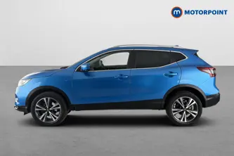 Nissan Qashqai N-Connecta Manual Petrol SUV - Stock Number (1653949) - Drivers side