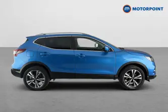 Nissan Qashqai N-Connecta Manual Petrol SUV - Stock Number (1653949) - Passenger side