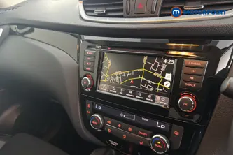 Nissan Qashqai N-Connecta Manual Petrol SUV - Stock Number (1653950) - 9th supplementary image