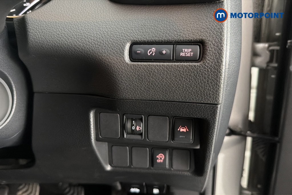 Nissan Qashqai N-Connecta Manual Petrol SUV - Stock Number (1653950) - 11th supplementary image