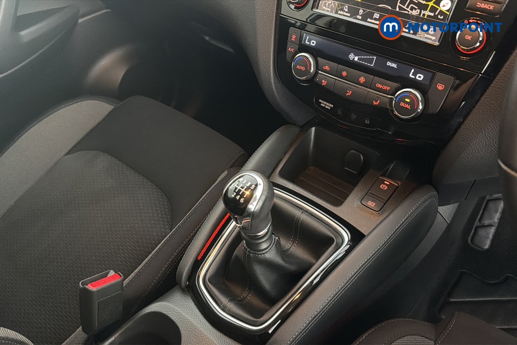 Nissan Qashqai N-Connecta Manual Petrol SUV - Stock Number (1653950) - 15th supplementary image