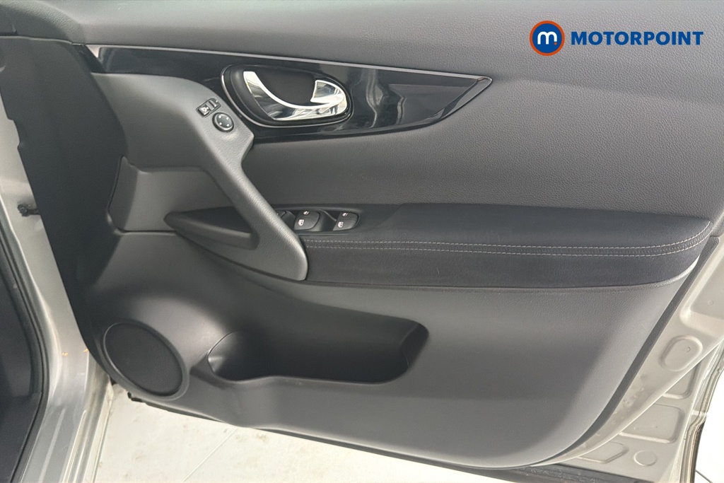 Nissan Qashqai N-Connecta Manual Petrol SUV - Stock Number (1653950) - 18th supplementary image