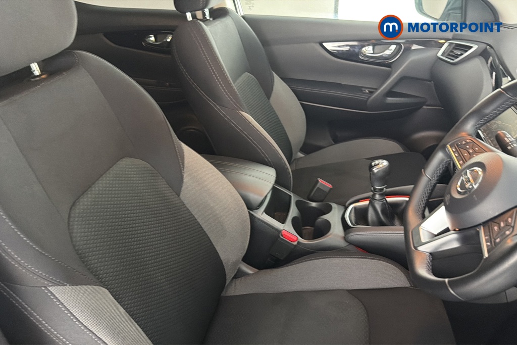 Nissan Qashqai N-Connecta Manual Petrol SUV - Stock Number (1653950) - 22nd supplementary image