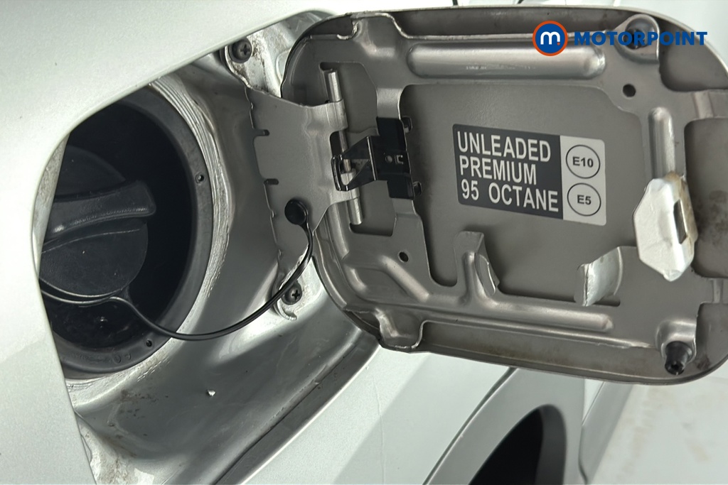 Nissan Qashqai N-Connecta Manual Petrol SUV - Stock Number (1653950) - 41st supplementary image