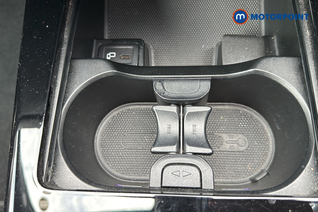Mercedes-Benz A Class Amg Line Automatic Petrol Hatchback - Stock Number (1654648) - 16th supplementary image