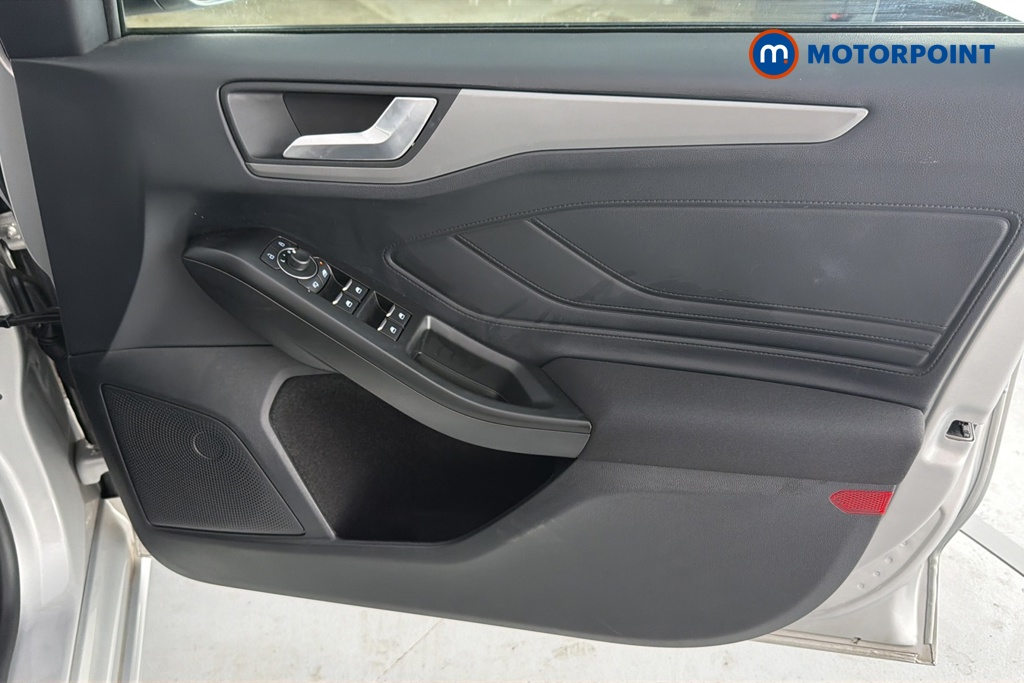 Ford Focus St-Line Style Manual Petrol Hatchback - Stock Number (1654838) - 18th supplementary image