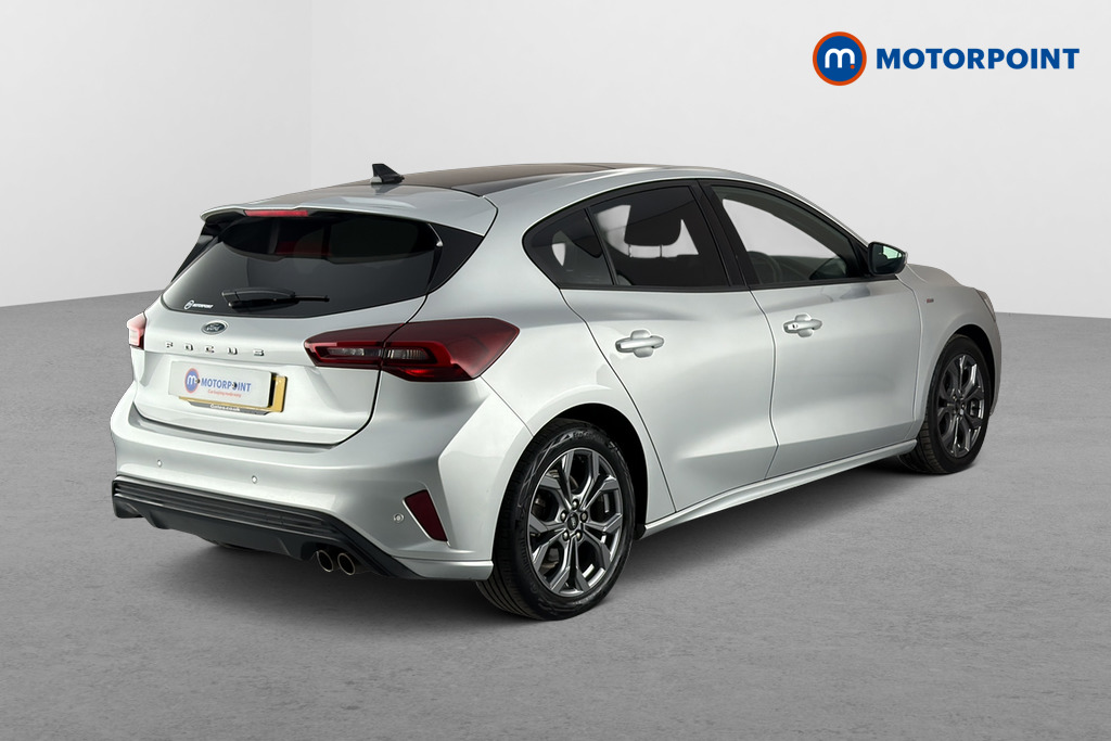 Ford Focus St-Line Style Manual Petrol Hatchback - Stock Number (1654838) - Passenger side rear corner