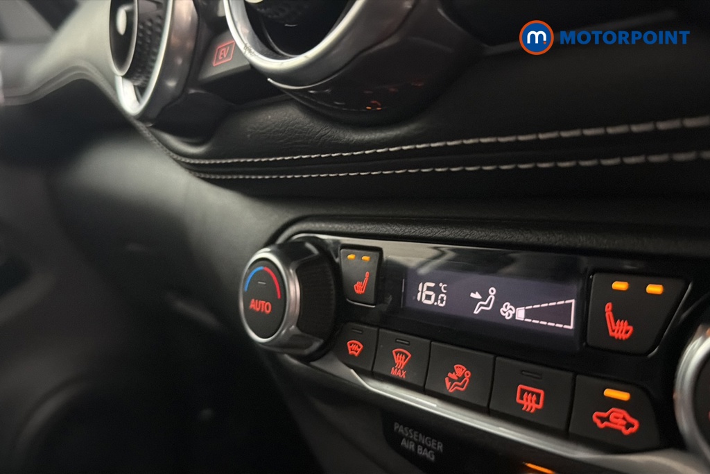 Nissan Juke Tekna Automatic Petrol-Electric Hybrid SUV - Stock Number (1654839) - 14th supplementary image