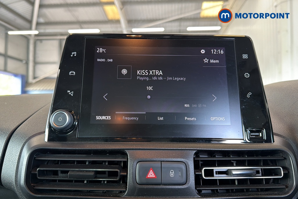 Vauxhall Combo Life SE Manual Diesel People Carrier - Stock Number (1654961) - 8th supplementary image