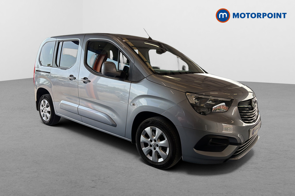 Vauxhall Combo Life SE Manual Diesel People Carrier - Stock Number (1654961) - Drivers side front corner