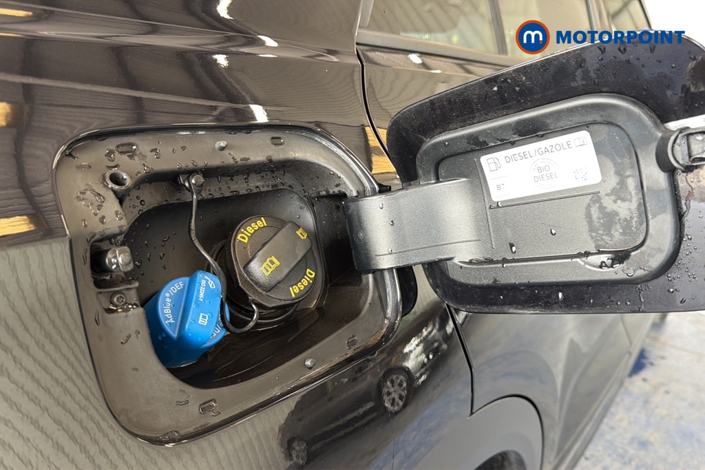 Volkswagen T-Roc R-Line Automatic Diesel SUV - Stock Number (1655022) - 41st supplementary image