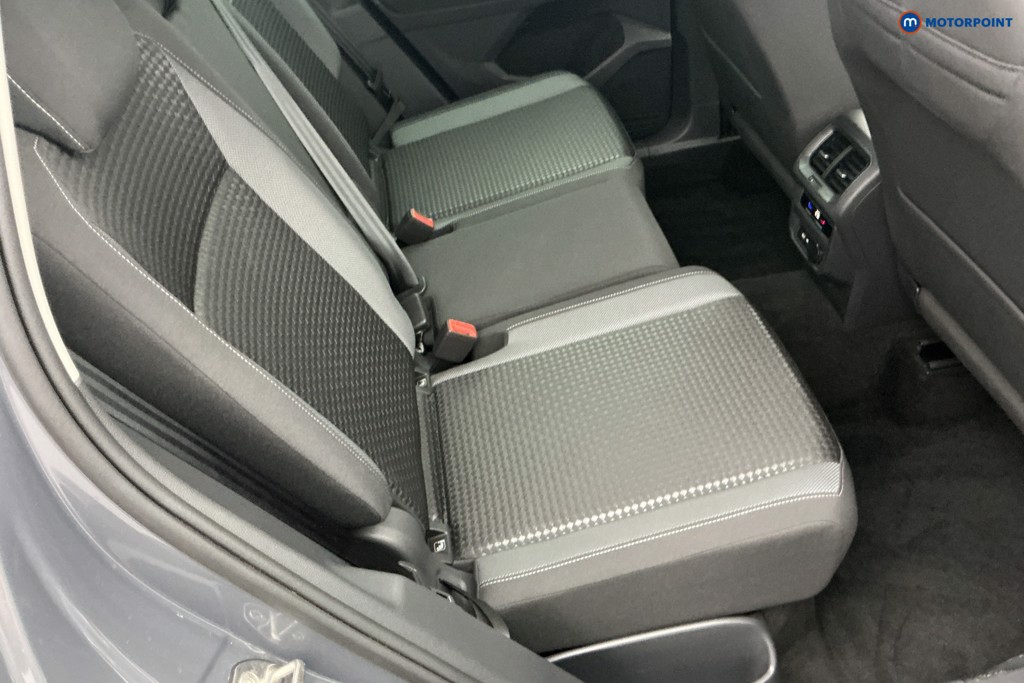 Volkswagen Tiguan Active Manual Petrol SUV - Stock Number (1586380) - 4th supplementary image