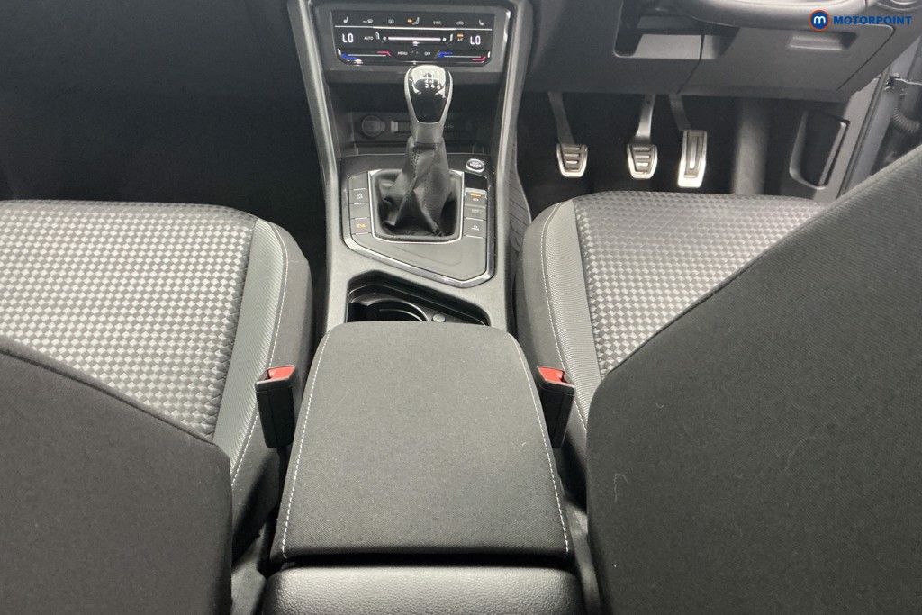 Volkswagen Tiguan Active Manual Petrol SUV - Stock Number (1586380) - 11th supplementary image