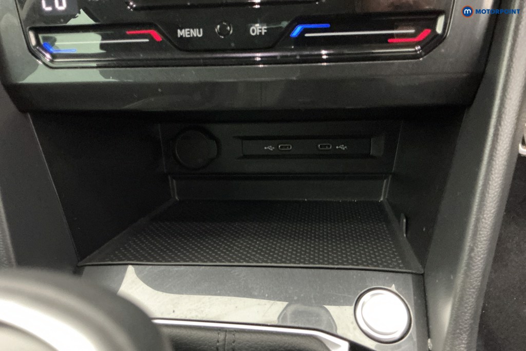 Volkswagen Tiguan Active Manual Petrol SUV - Stock Number (1586380) - 16th supplementary image