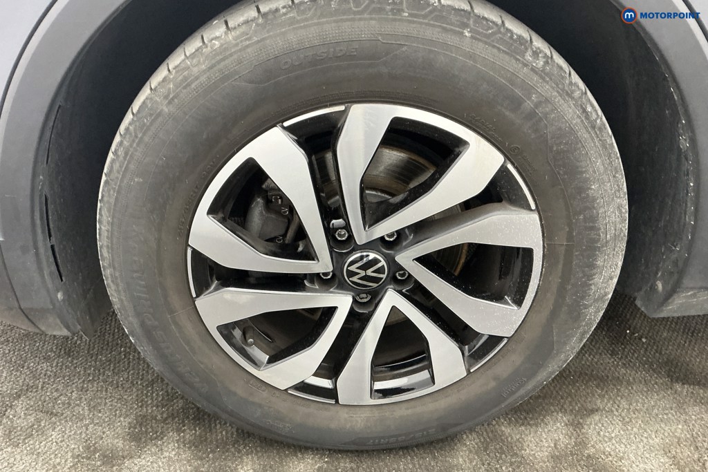 Volkswagen Tiguan Active Manual Petrol SUV - Stock Number (1586380) - 34th supplementary image