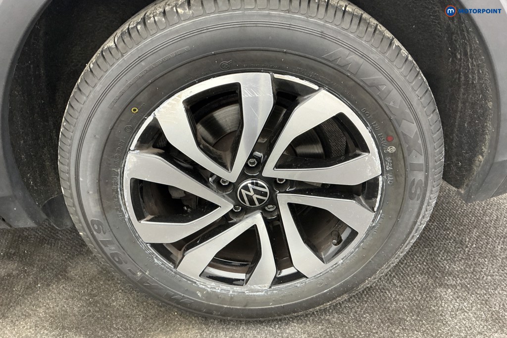 Volkswagen Tiguan Active Manual Petrol SUV - Stock Number (1586380) - 35th supplementary image