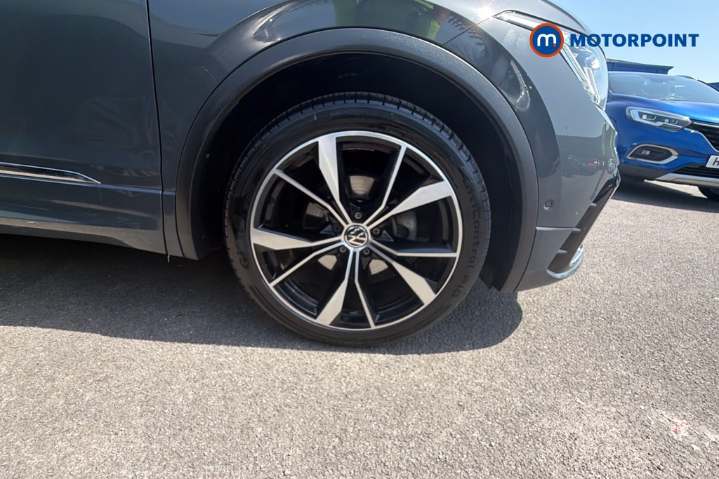 Volkswagen Tiguan R-Line Automatic Petrol SUV - Stock Number (1596594) - 36th supplementary image