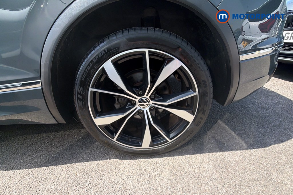 Volkswagen Tiguan R-Line Automatic Petrol SUV - Stock Number (1596594) - 39th supplementary image