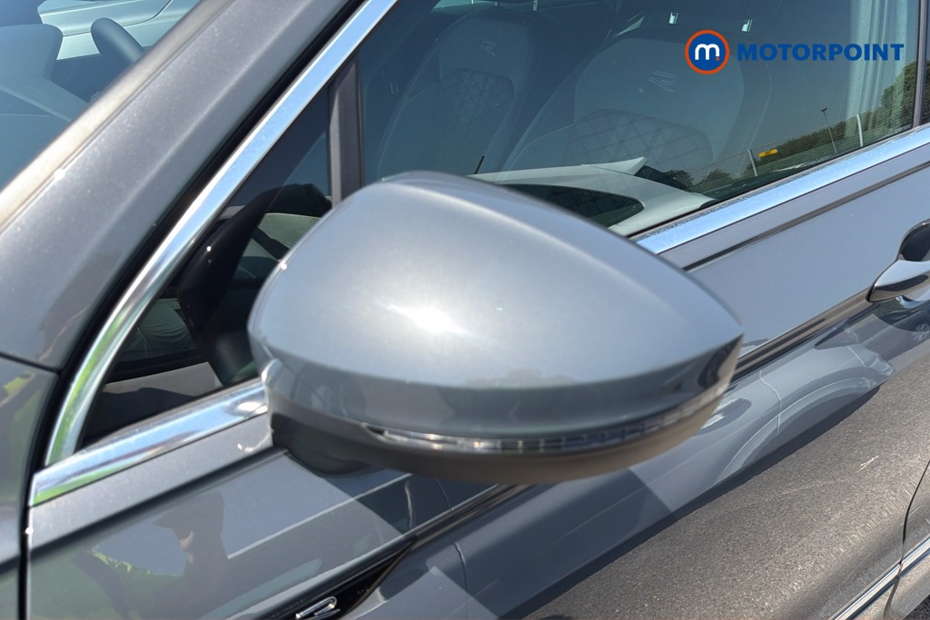 Volkswagen Tiguan R-Line Automatic Petrol SUV - Stock Number (1596594) - 40th supplementary image