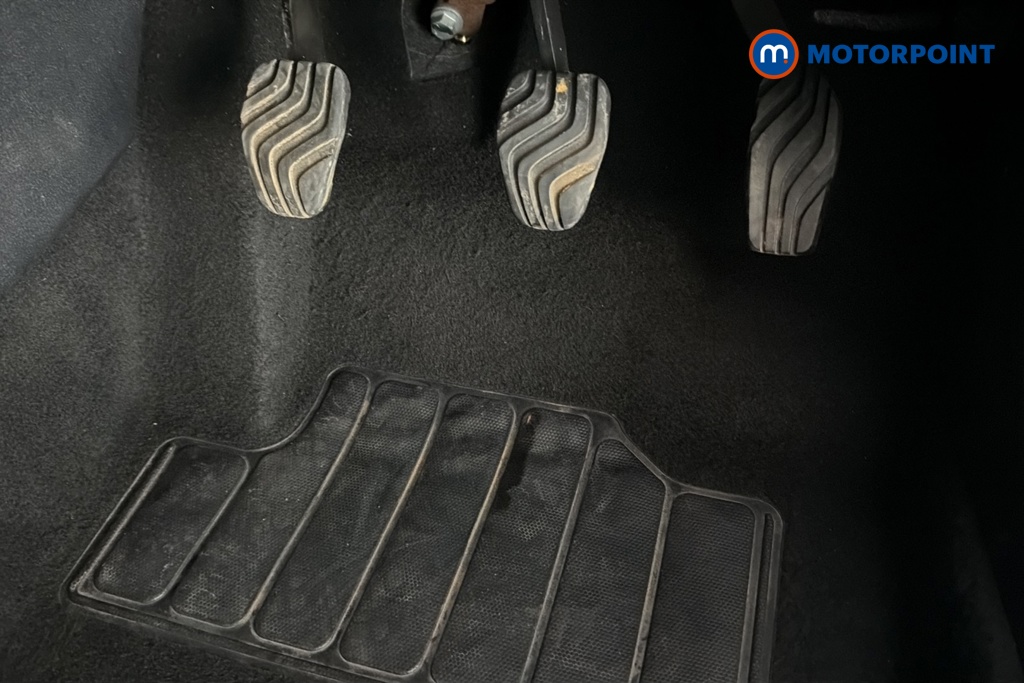 Nissan Juke Acenta Premium Manual Petrol SUV - Stock Number (1621198) - 24th supplementary image