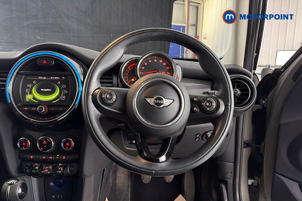 Mini Hatchback Cooper Manual Petrol Hatchback - Stock Number (1635242) - 2nd supplementary image