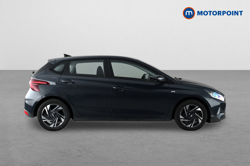 Hyundai I20 Se Connect Automatic Petrol Hatchback - Stock Number (1637244) - Drivers side