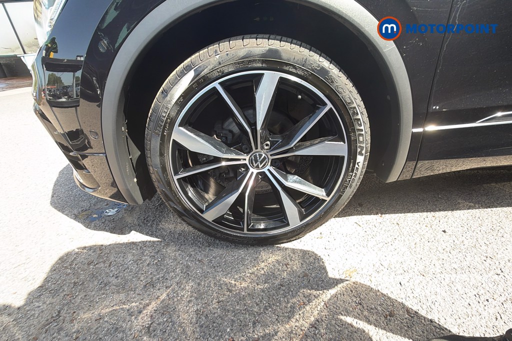 Volkswagen Tiguan R-Line Automatic Petrol SUV - Stock Number (1639113) - 41st supplementary image