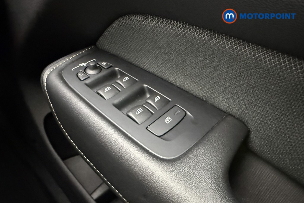 Volvo Xc60 R Design Automatic Diesel SUV - Stock Number (1643107) - 18th supplementary image