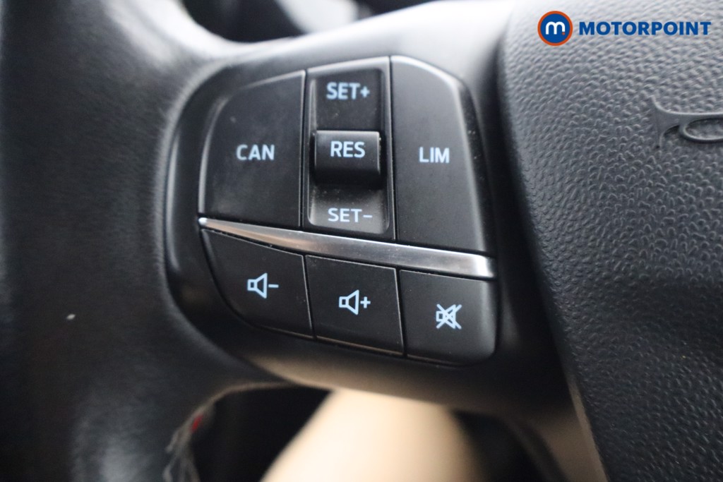 Ford Fiesta Zetec Manual Petrol Hatchback - Stock Number (1645138) - 7th supplementary image