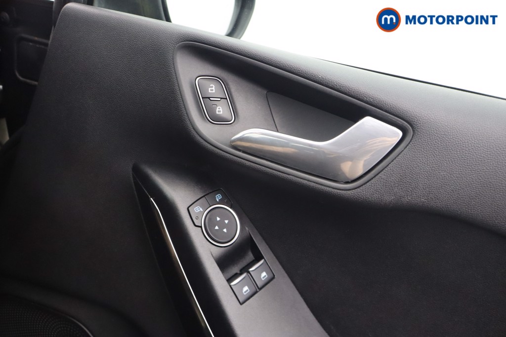 Ford Fiesta Zetec Manual Petrol Hatchback - Stock Number (1645138) - 10th supplementary image