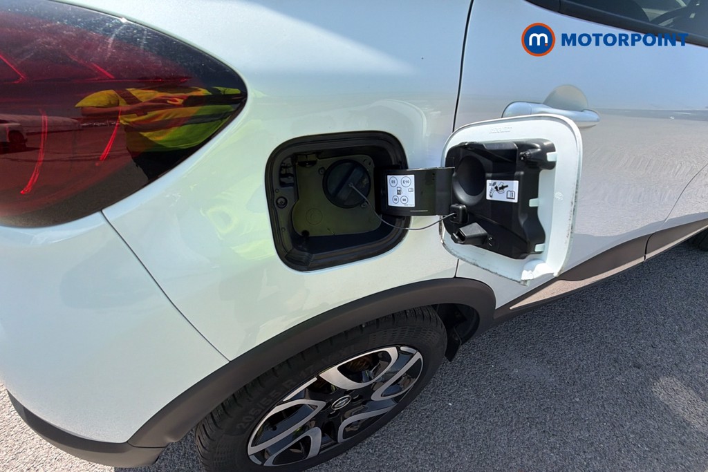 Renault Captur Iconic Automatic Petrol SUV - Stock Number (1646631) - 39th supplementary image