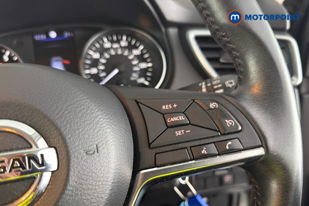 Nissan Qashqai Acenta Premium Manual Petrol SUV - Stock Number (1647156) - 4th supplementary image