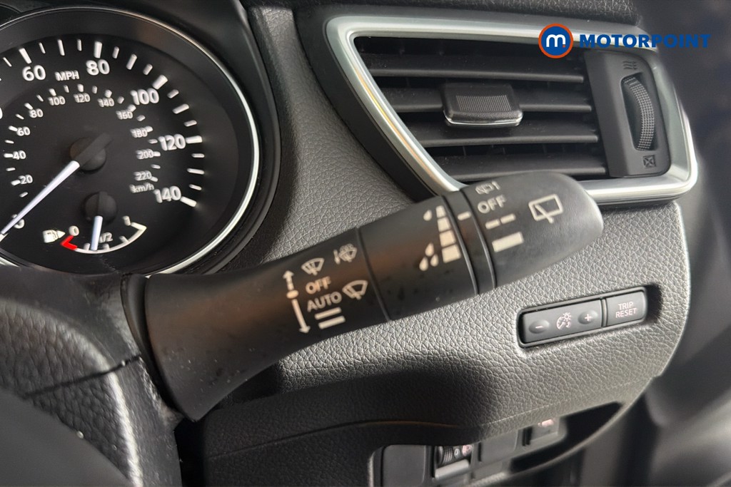 Nissan Qashqai Acenta Premium Manual Petrol SUV - Stock Number (1647156) - 7th supplementary image