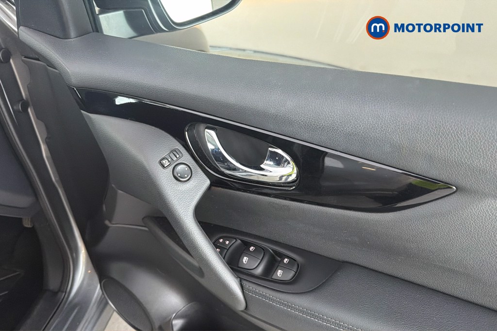 Nissan Qashqai Acenta Premium Manual Petrol SUV - Stock Number (1647156) - 42nd supplementary image