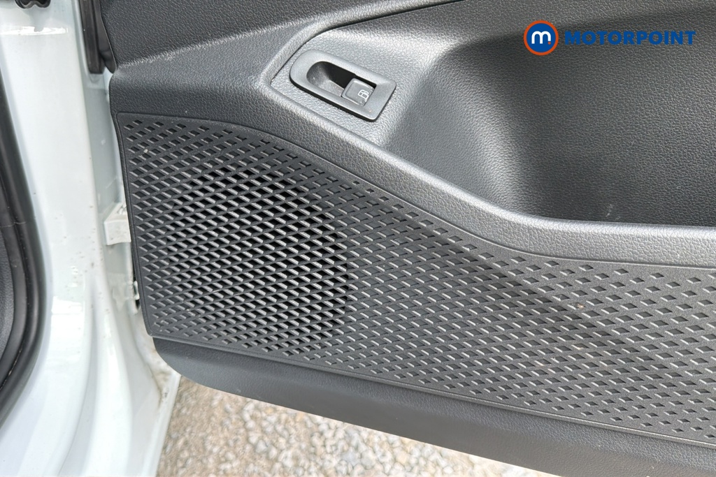 Ford Transit Connect Limited Automatic Petrol Plug-In Hybrid Panel Van - Stock Number (1647920) - 21st supplementary image
