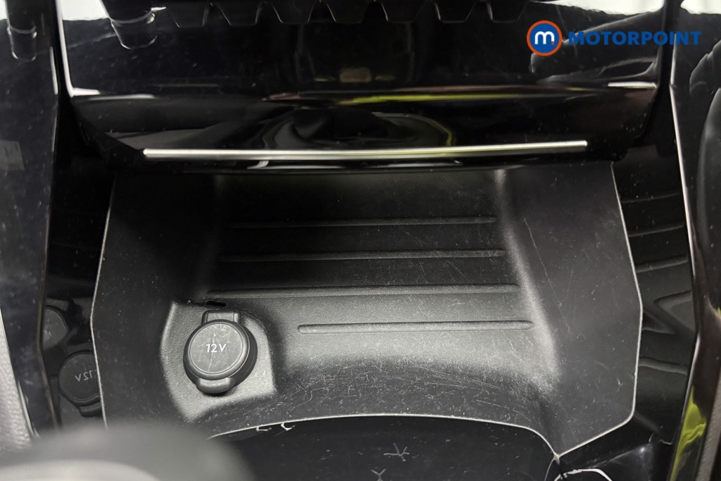Peugeot 2008 Allure Manual Petrol SUV - Stock Number (1648249) - 14th supplementary image