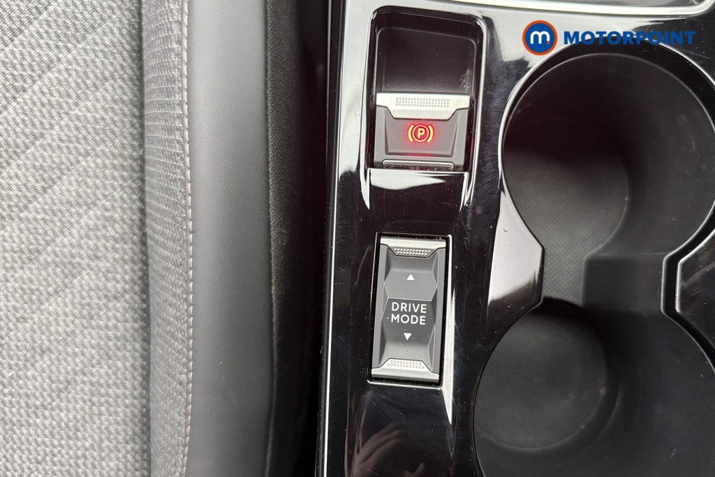 Peugeot 2008 Allure Manual Petrol SUV - Stock Number (1648249) - 15th supplementary image