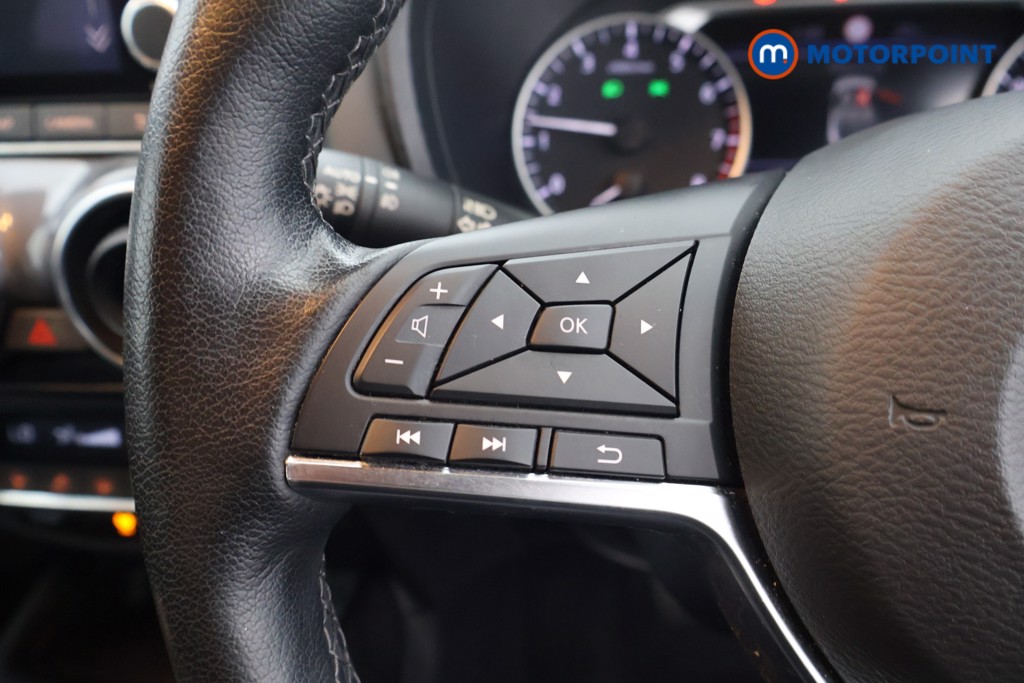 Nissan Juke Tekna Manual Petrol SUV - Stock Number (1648757) - 6th supplementary image