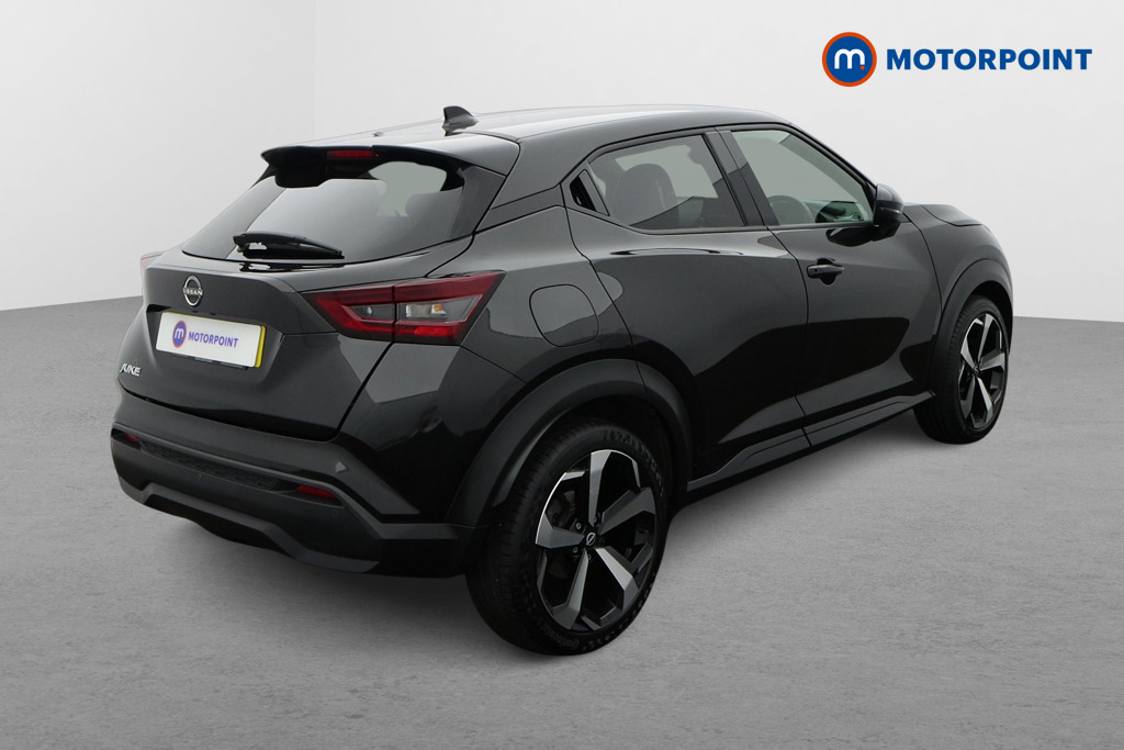 Nissan Juke Tekna Manual Petrol SUV - Stock Number (1648757) - Drivers side rear corner