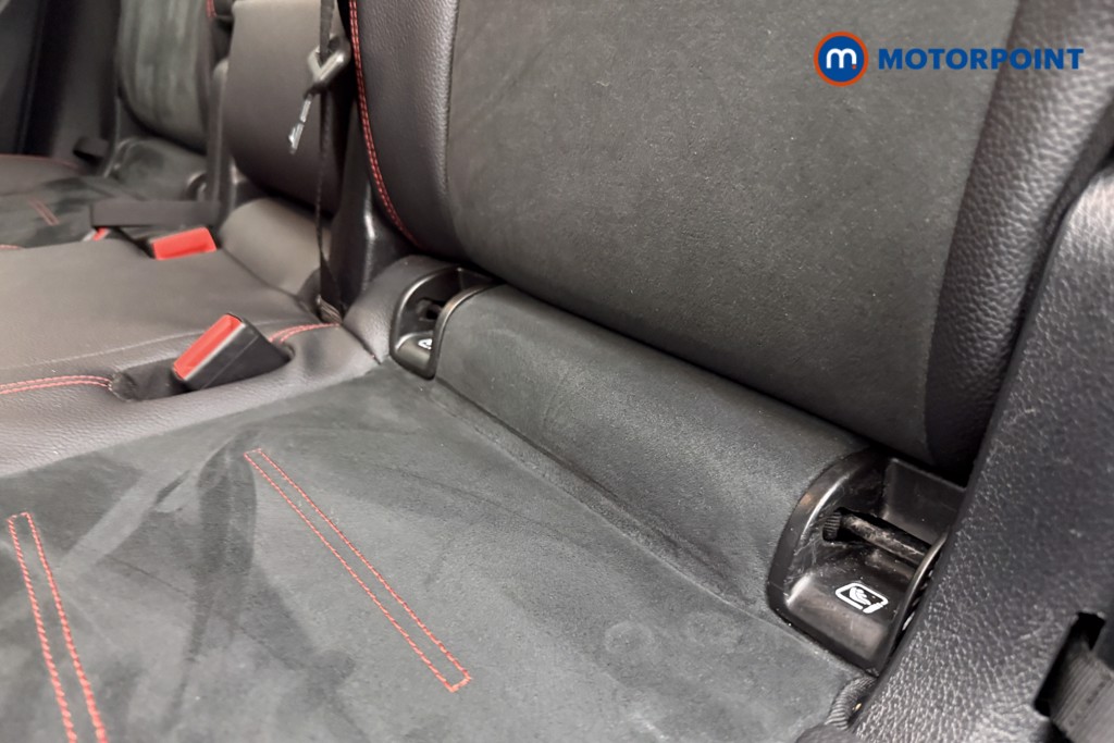 Mercedes-Benz GLB Amg Line Automatic Petrol SUV - Stock Number (1649391) - 6th supplementary image