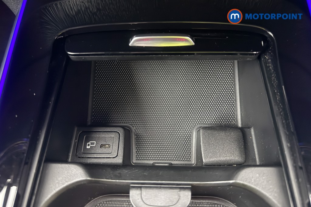 Mercedes-Benz GLB Amg Line Automatic Petrol SUV - Stock Number (1649391) - 18th supplementary image