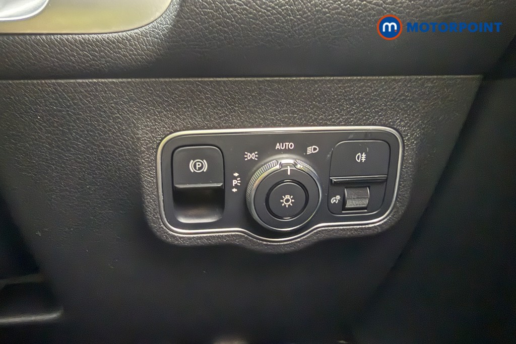 Mercedes-Benz GLB Amg Line Automatic Petrol SUV - Stock Number (1649391) - 22nd supplementary image