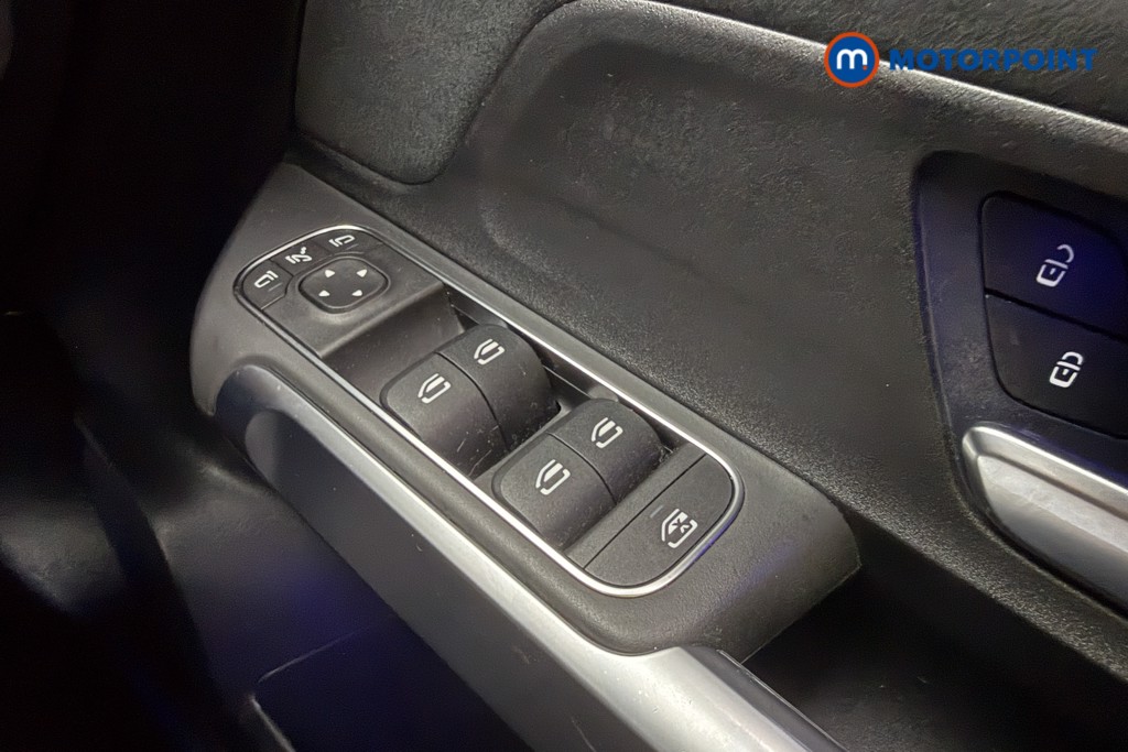 Mercedes-Benz GLB Amg Line Automatic Petrol SUV - Stock Number (1649391) - 23rd supplementary image
